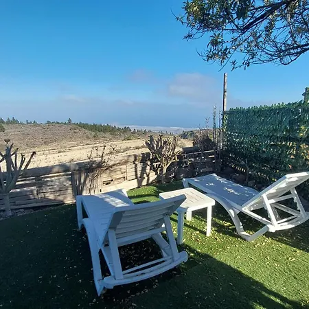 Rural House Breakfast In Front Of Ocean *